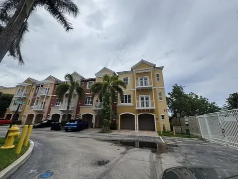 2351 Vintage Drive Lighthouse Point FL 33064