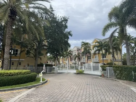 2351 Vintage Drive Lighthouse Point FL 33064