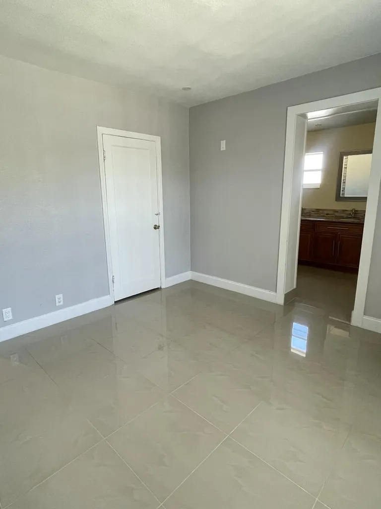 255 Foresteria Drive Lake Park FL 33403