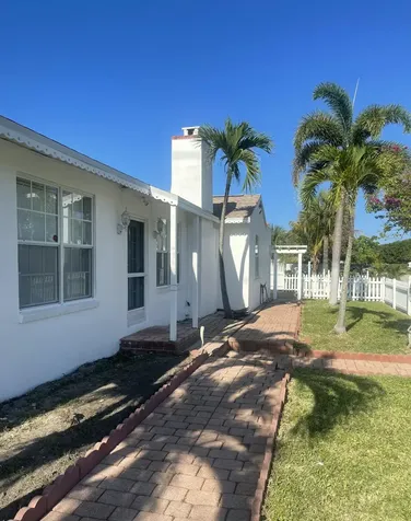 255 Foresteria Drive Lake Park FL 33403