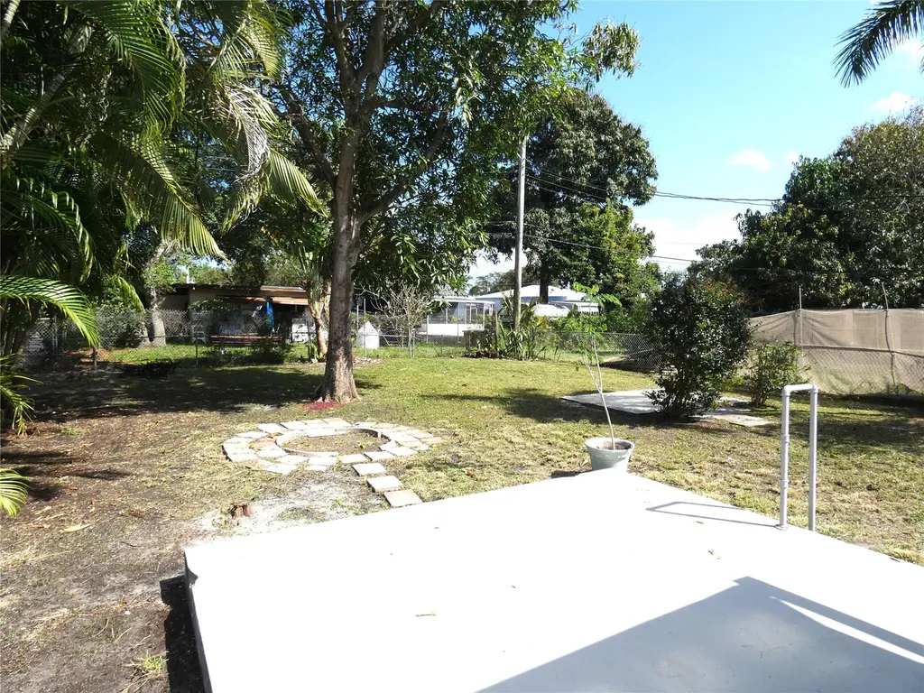 1528 NW 1st Avenue Fort Lauderdale FL 33311