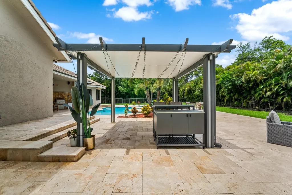 7520 NW 50th Court Coral Springs FL 33067