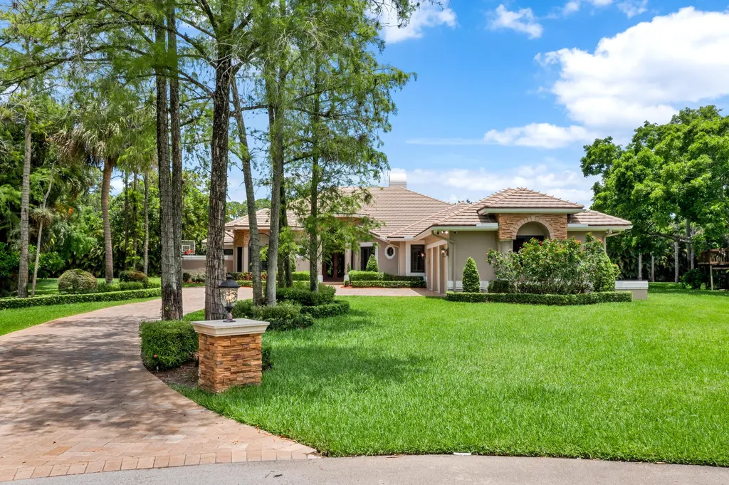 7520 NW 50th Court Coral Springs FL 33067