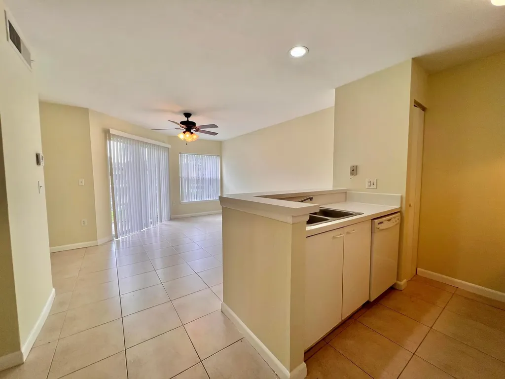 4847 Via Palm Lakes West Palm Beach FL 33417