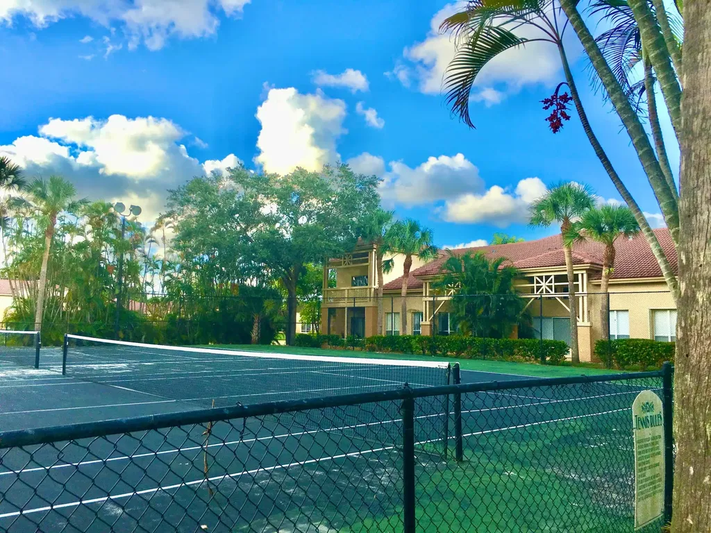 4847 Via Palm Lakes West Palm Beach FL 33417