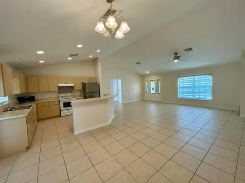 328 W Sugarland Circle Clewiston FL 33440