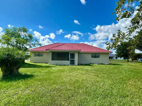 328 W Sugarland Circle Clewiston FL 33440