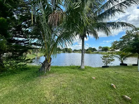 328 W Sugarland Circle Clewiston FL 33440
