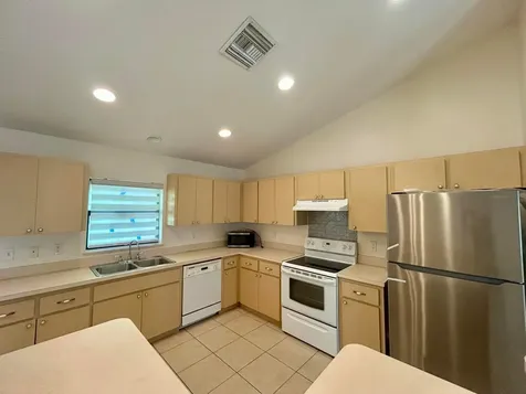 328 W Sugarland Circle Clewiston FL 33440