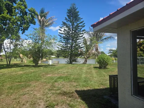 328 W Sugarland Circle Clewiston FL 33440