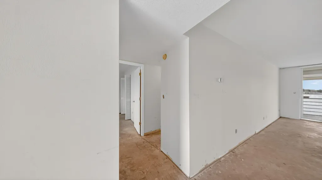1100 NE 191st Street Miami FL 33179
