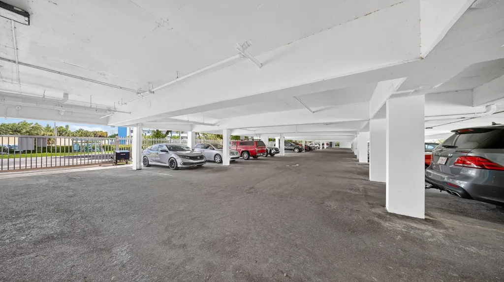 1100 NE 191st Street Miami FL 33179