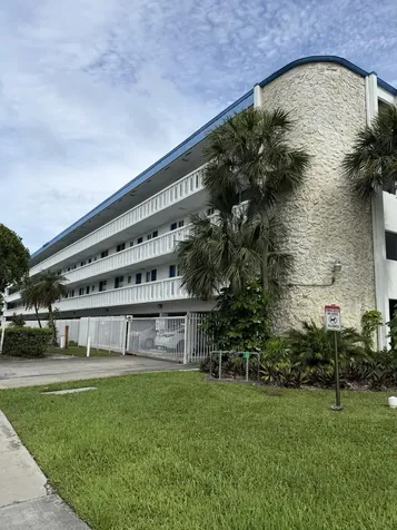 1100 NE 191st Street Miami FL 33179