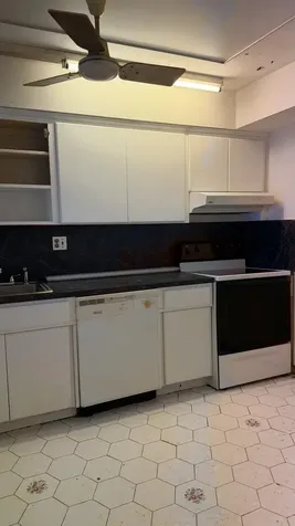 1100 NE 191st Street Miami FL 33179