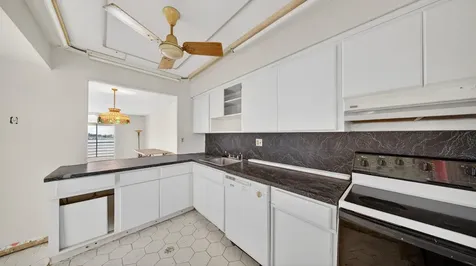 1100 NE 191st Street Miami FL 33179