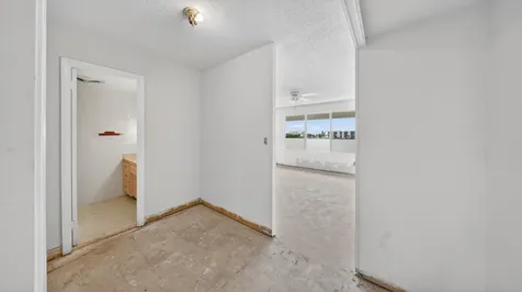 1100 NE 191st Street Miami FL 33179