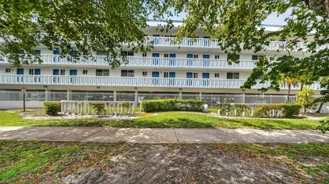 1100 NE 191st Street Miami FL 33179