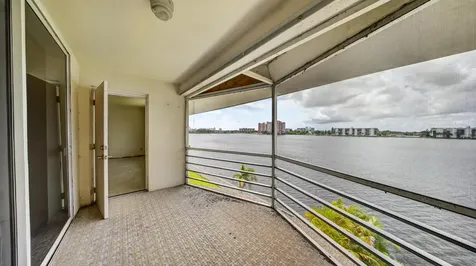 1100 NE 191st Street Miami FL 33179