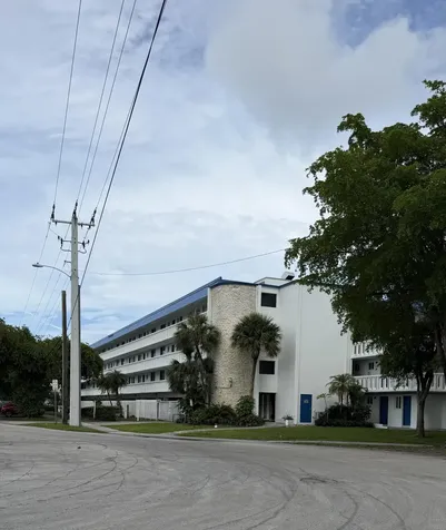 1100 NE 191st Street Miami FL 33179