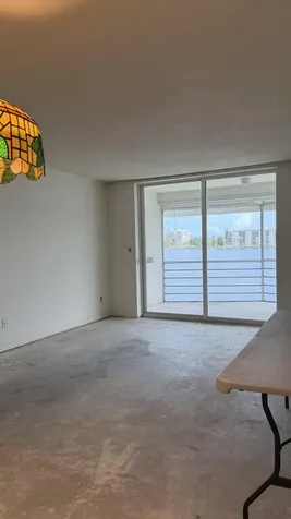 1100 NE 191st Street Miami FL 33179