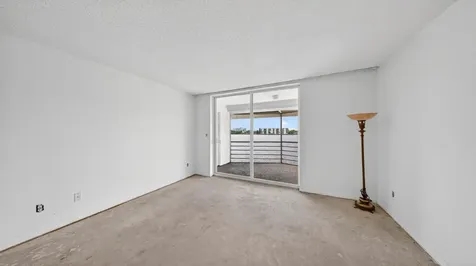 1100 NE 191st Street Miami FL 33179