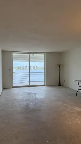 1100 NE 191st Street Miami FL 33179