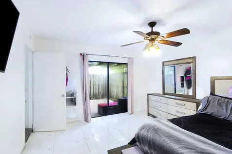 517 5th Lane Greenacres FL 33463