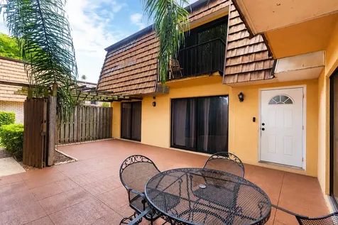 517 5th Lane Greenacres FL 33463
