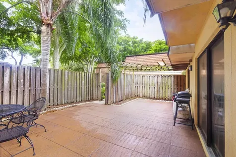 517 5th Lane Greenacres FL 33463