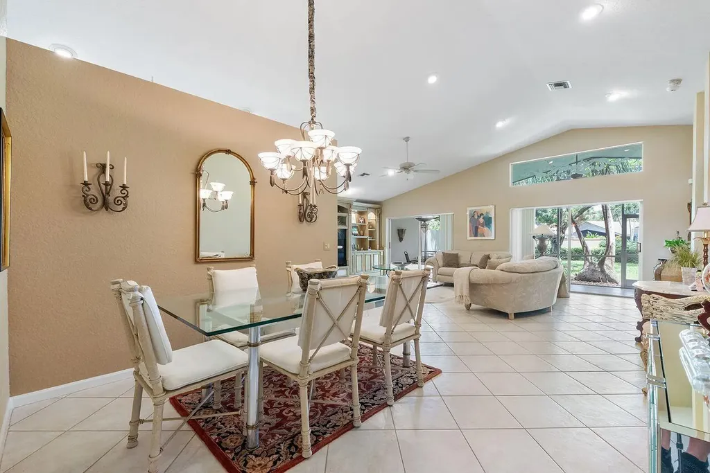 6643 Sherbrook Drive Boynton Beach FL 33437