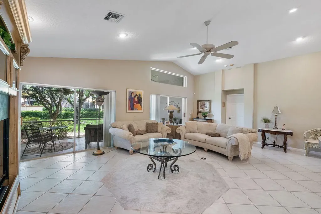 6643 Sherbrook Drive Boynton Beach FL 33437