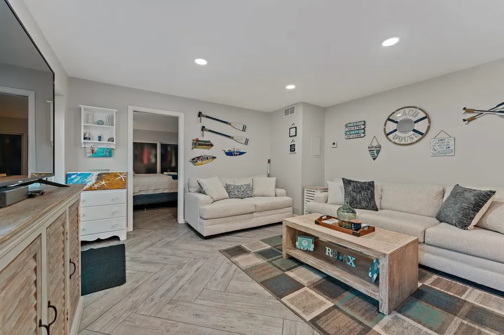 1605 S Us Highway 1 Jupiter FL 33477