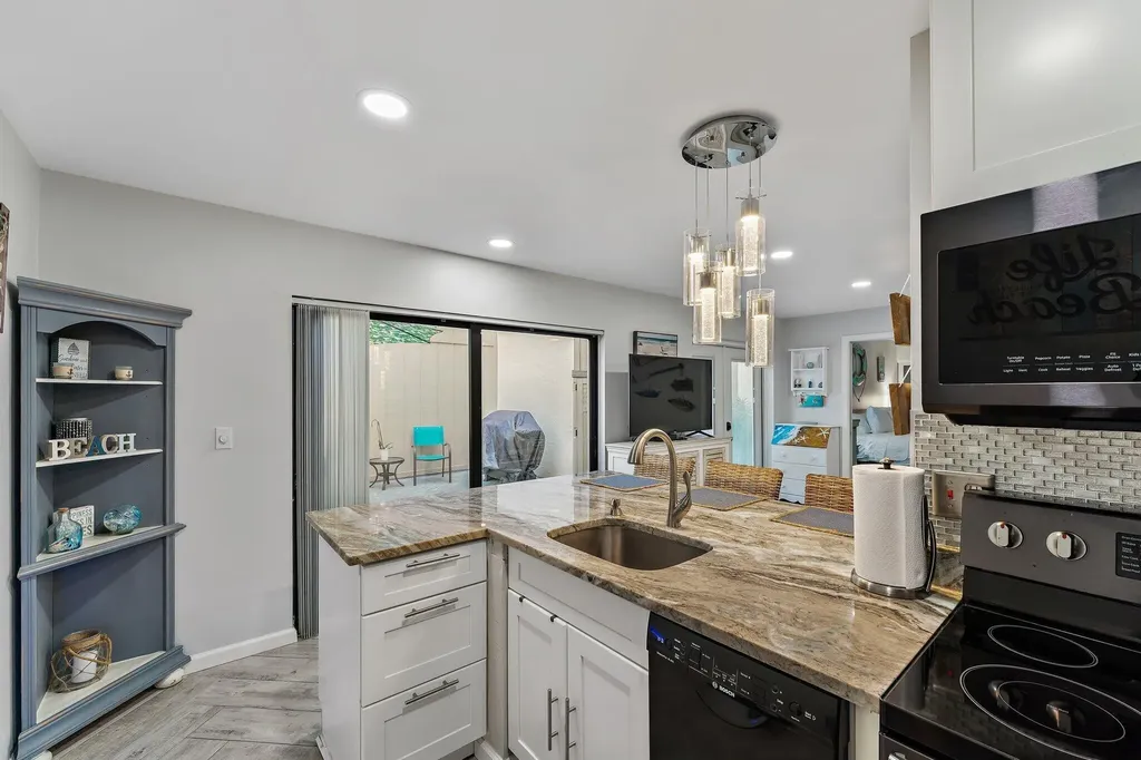 1605 S Us Highway 1 Jupiter FL 33477