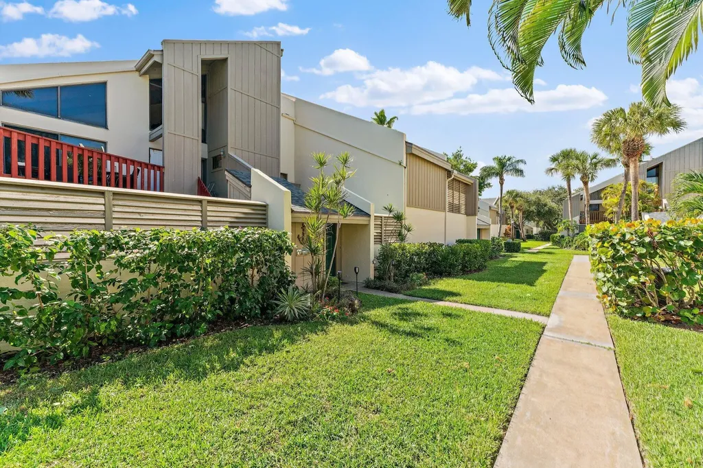 1605 S Us Highway 1 Jupiter FL 33477