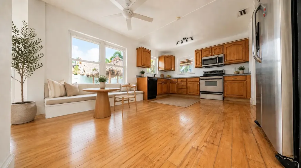 420 SE 4th Court Pompano Beach FL 33060
