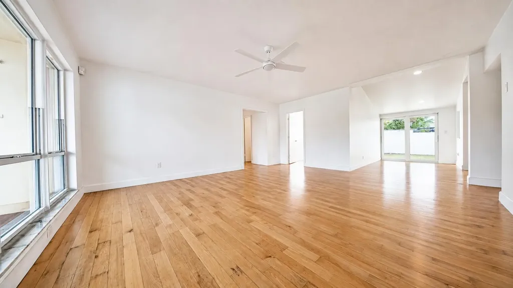 420 SE 4th Court Pompano Beach FL 33060