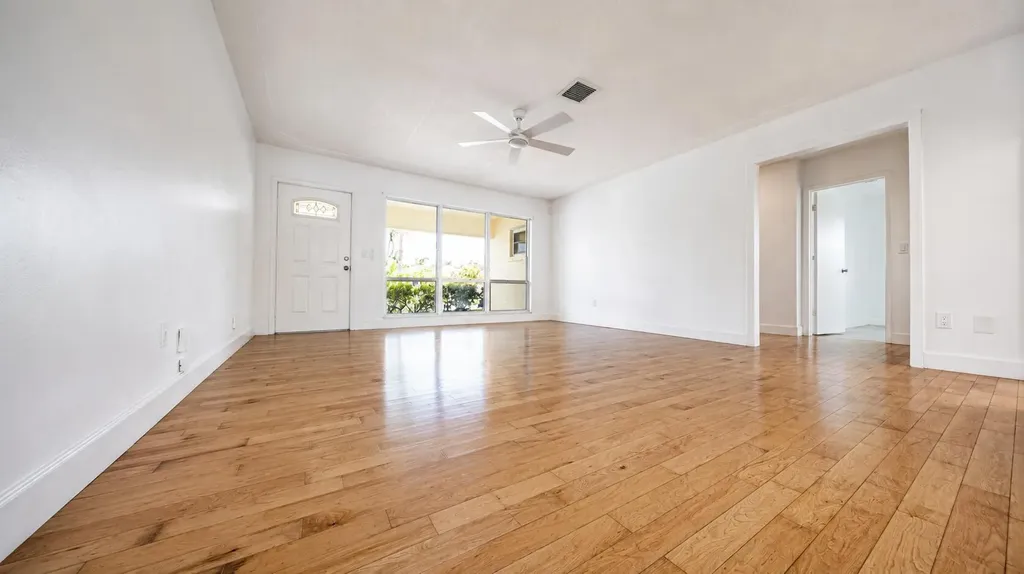 420 SE 4th Court Pompano Beach FL 33060