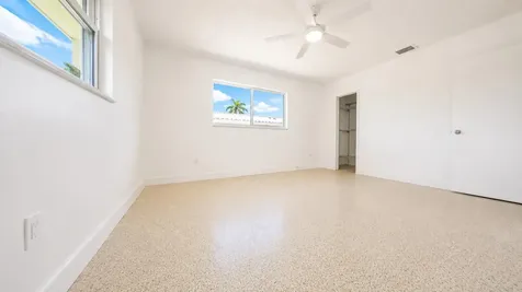 420 SE 4th Court Pompano Beach FL 33060