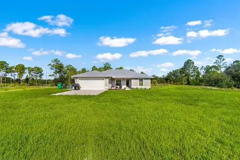 2872 Secretariat Drive Labelle FL 33935