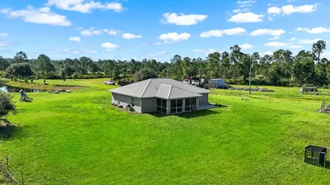 2872 Secretariat Drive Labelle FL 33935
