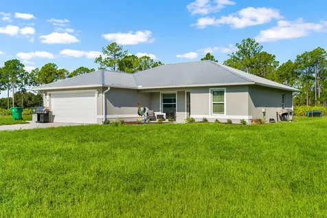 2872 Secretariat Drive Labelle FL 33935