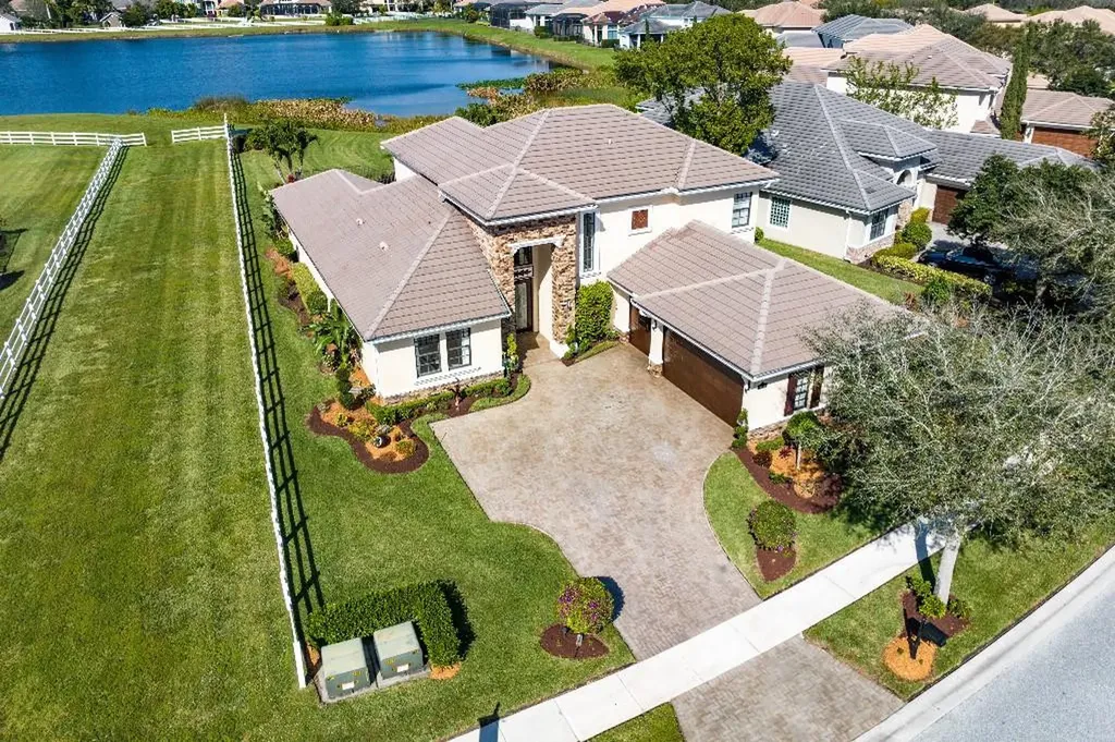 9105 Equus Circle Boynton Beach FL 33472
