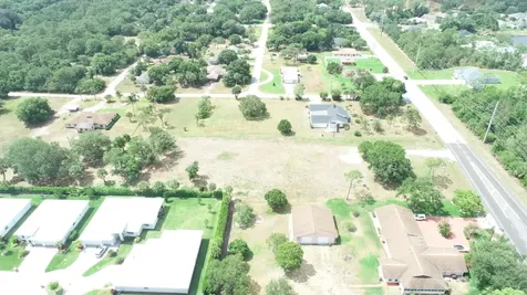 4720 58th Avenue Vero Beach FL 32967