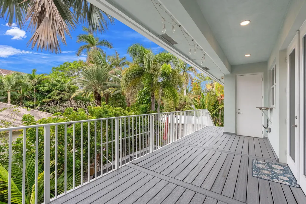 2510 N Lake Drive Drive N Boynton Beach FL 33435