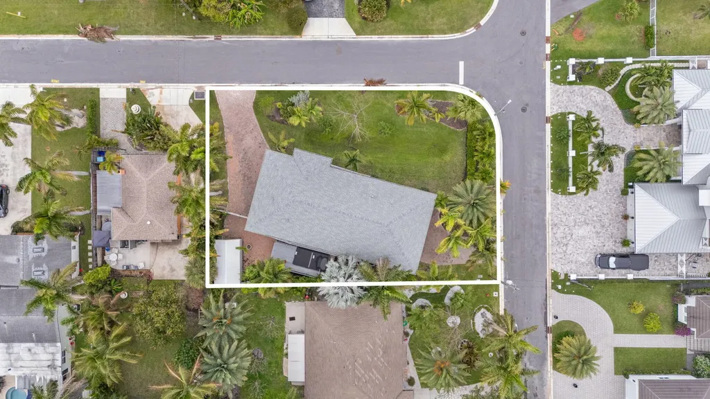 2510 N Lake Drive Drive N Boynton Beach FL 33435