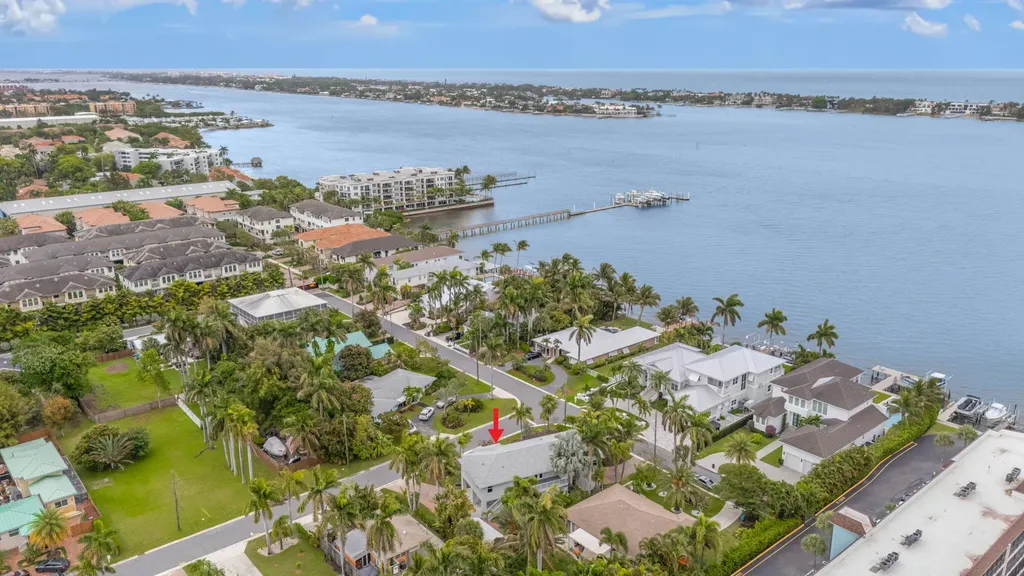 2510 N Lake Drive Drive N Boynton Beach FL 33435