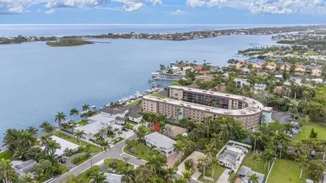 2510 N Lake Drive Drive N Boynton Beach FL 33435