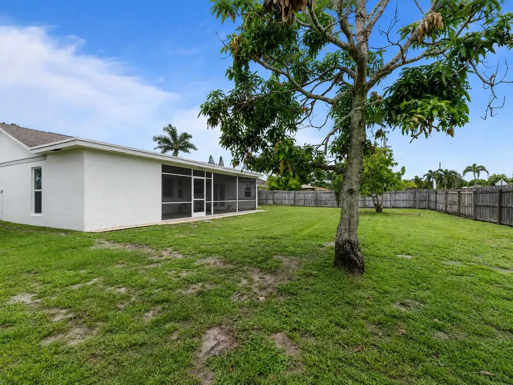 1313 Pinetta Circle Wellington FL 33414