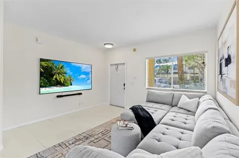 4722 Lago Vista Drive Coconut Creek FL 33073