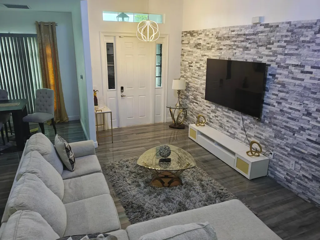 376 SW Tulip Boulevard Port St Lucie FL 34953
